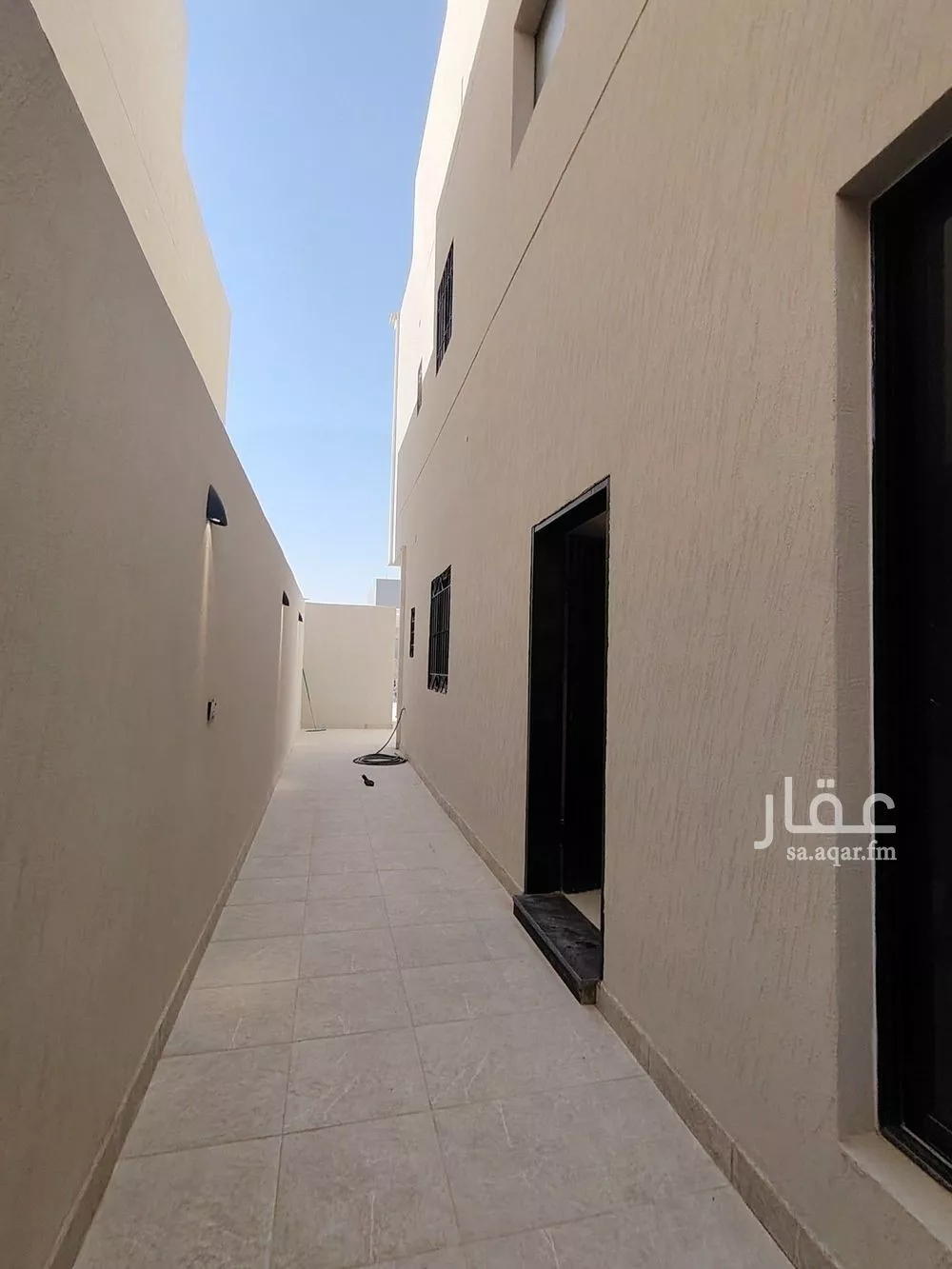 5 bedroom villa in Al Janadriyah 6