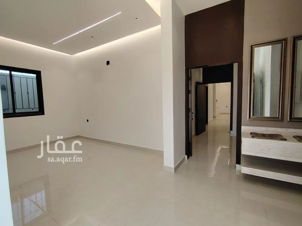5 bedroom villa in Al Janadriyah 8