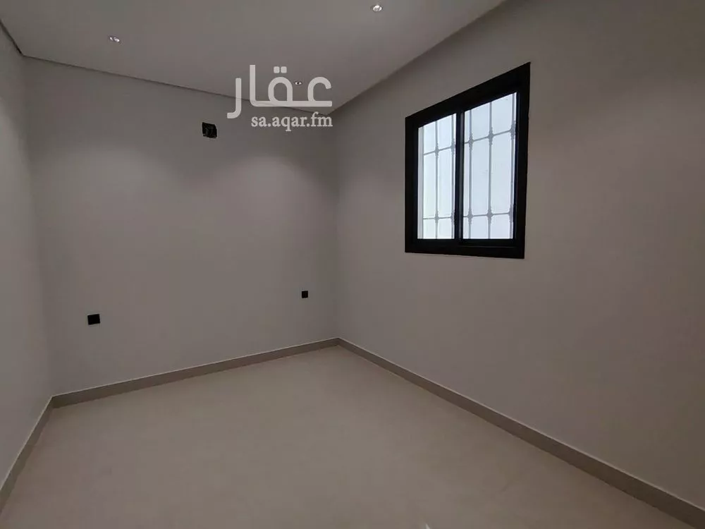 5 bedroom villa in Al Janadriyah 9