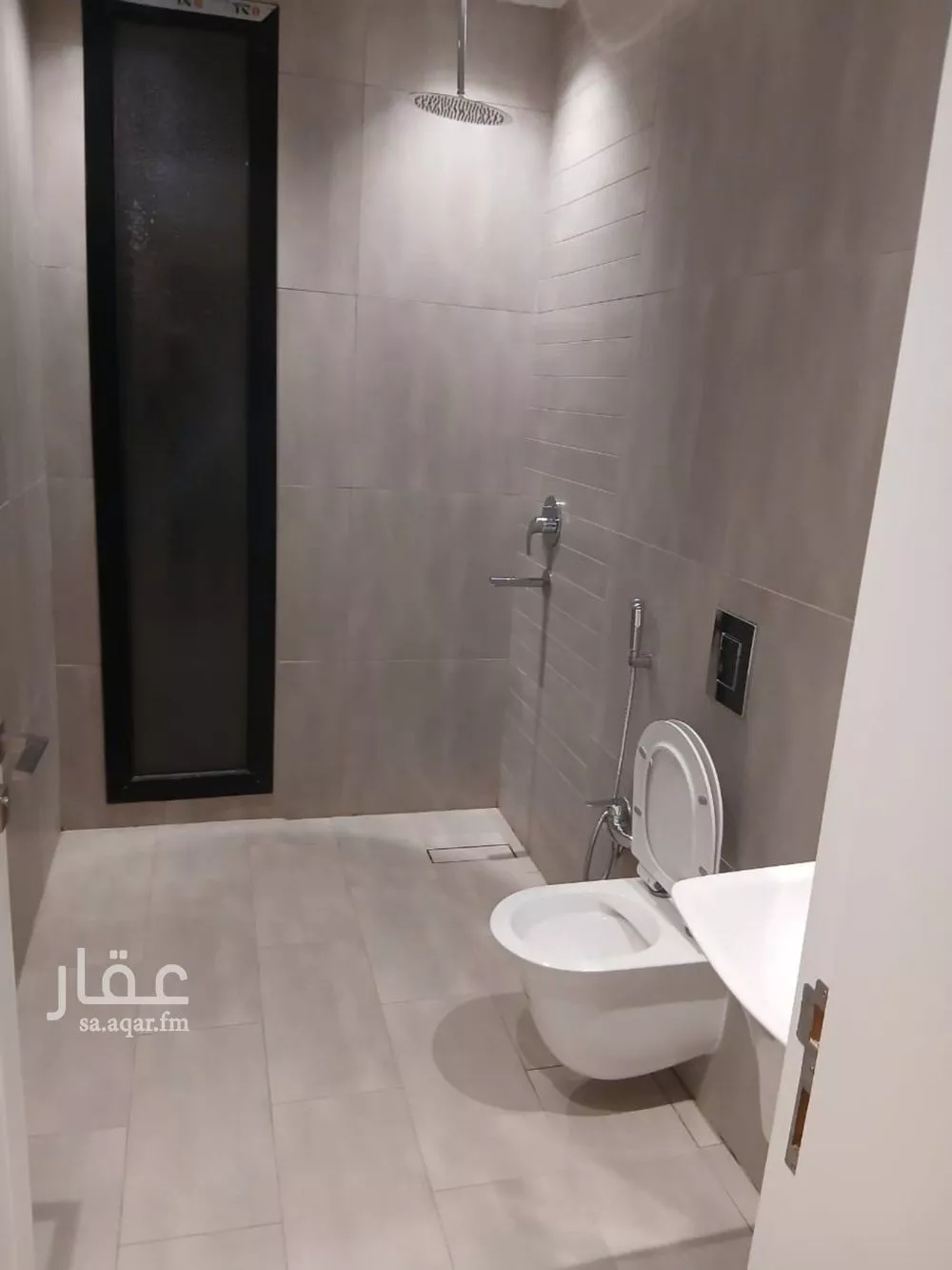 3 bedroom apartment in Al Malqa 8