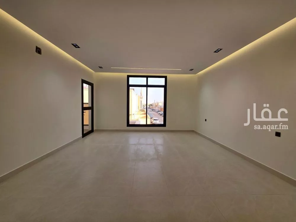 6 bedroom villa in Al Khaleej 15