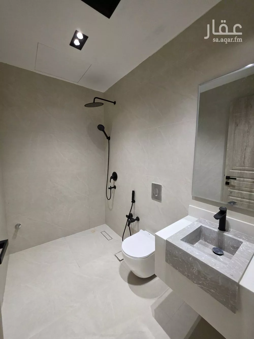6 bedroom villa in Al Khaleej 20