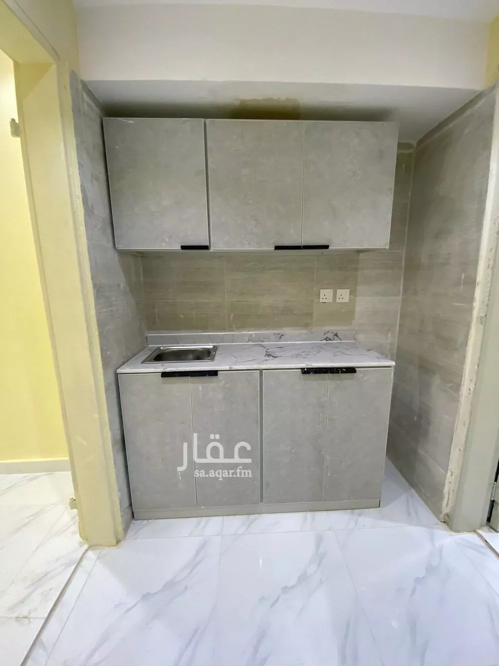 1 bedroom apartment in As Suwaidi Al Gharabi 7