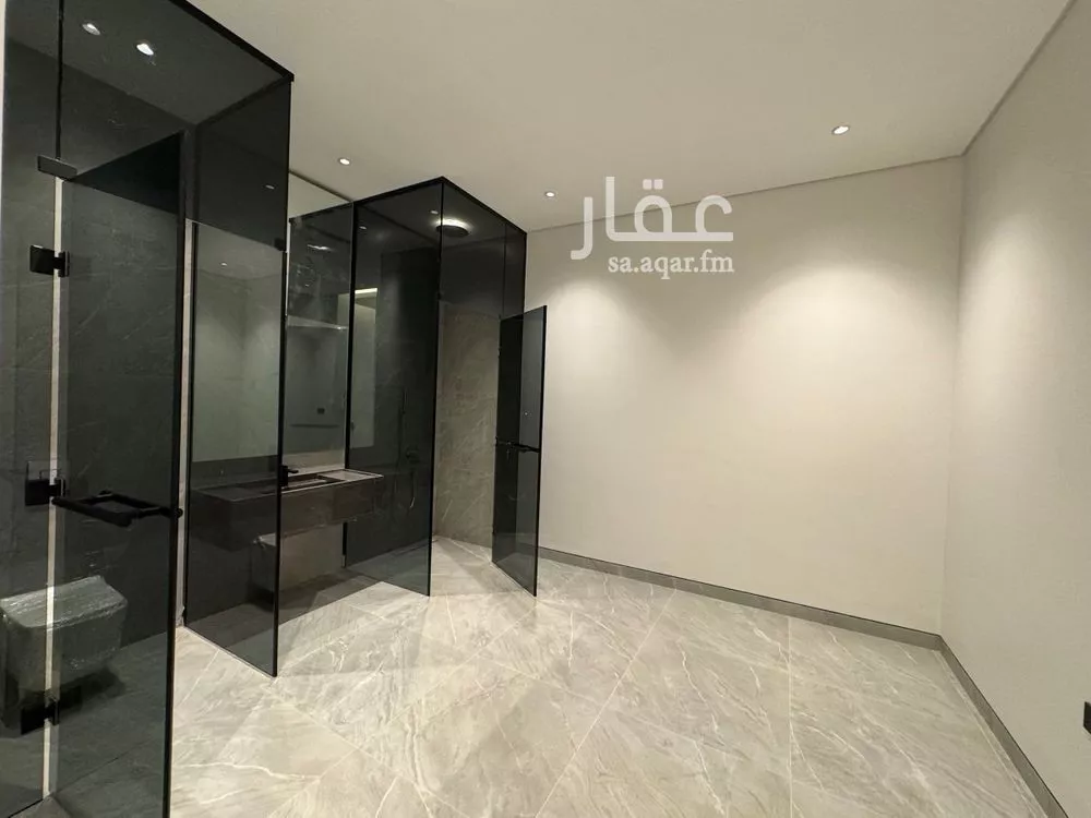 فيلا 5 غرف في النرجس 18