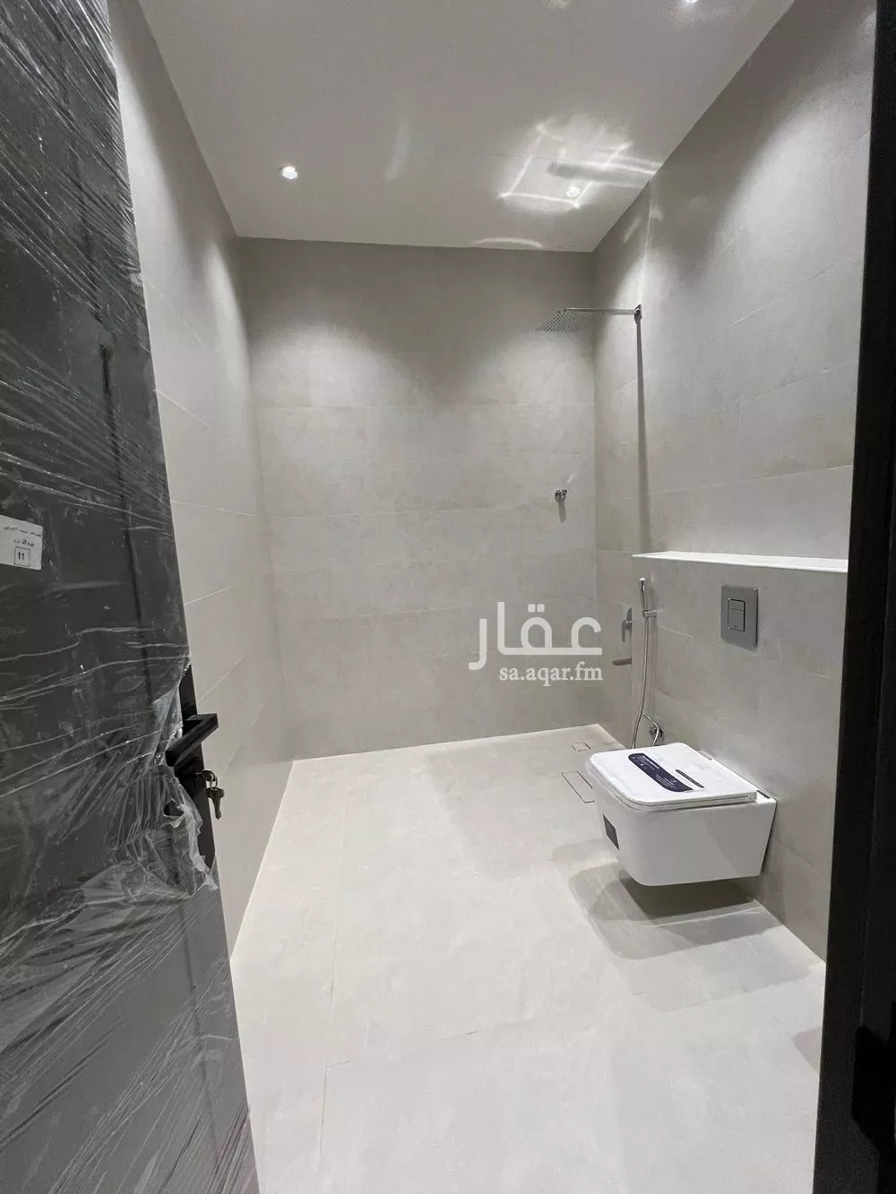 6 bedroom villa in Dhahrat Laban 13