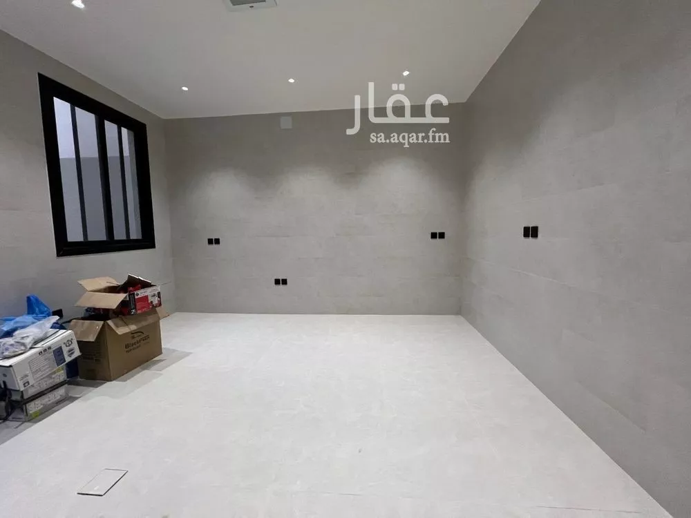 6 bedroom villa in Dhahrat Laban 21