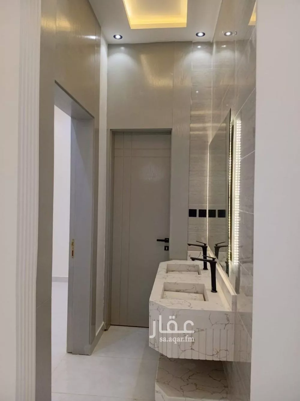 4 bedroom villa in Al Janadriyah 3