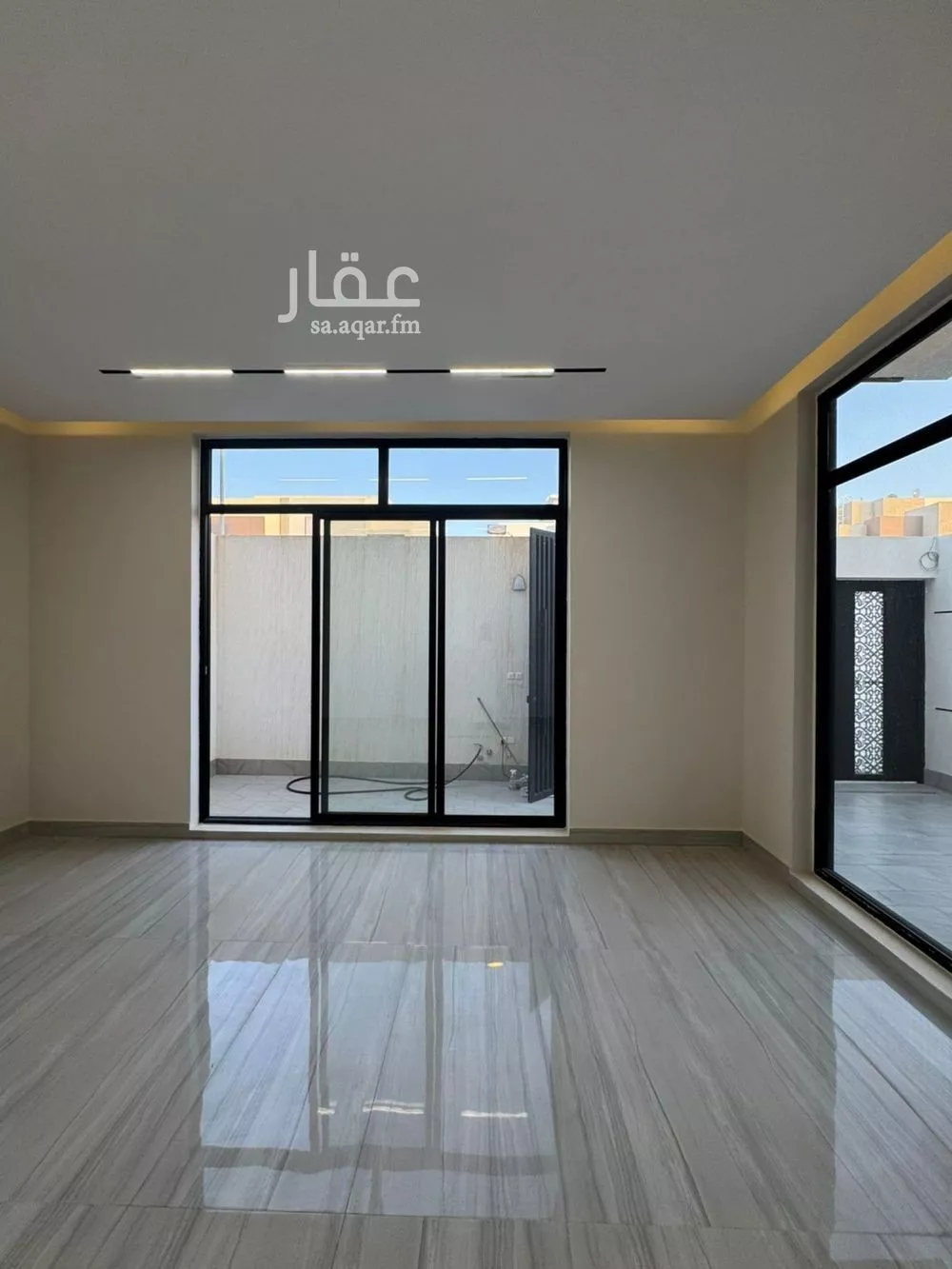 5 bedroom villa in Al Narjis 2