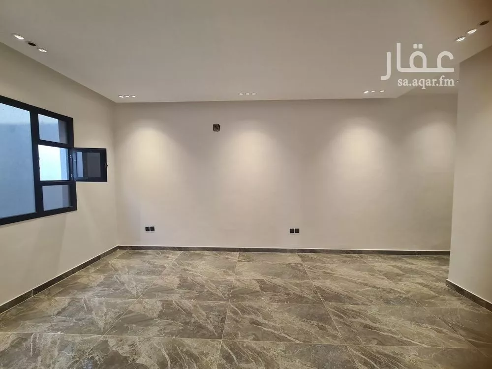 5 bedroom duplex in Okaz 11