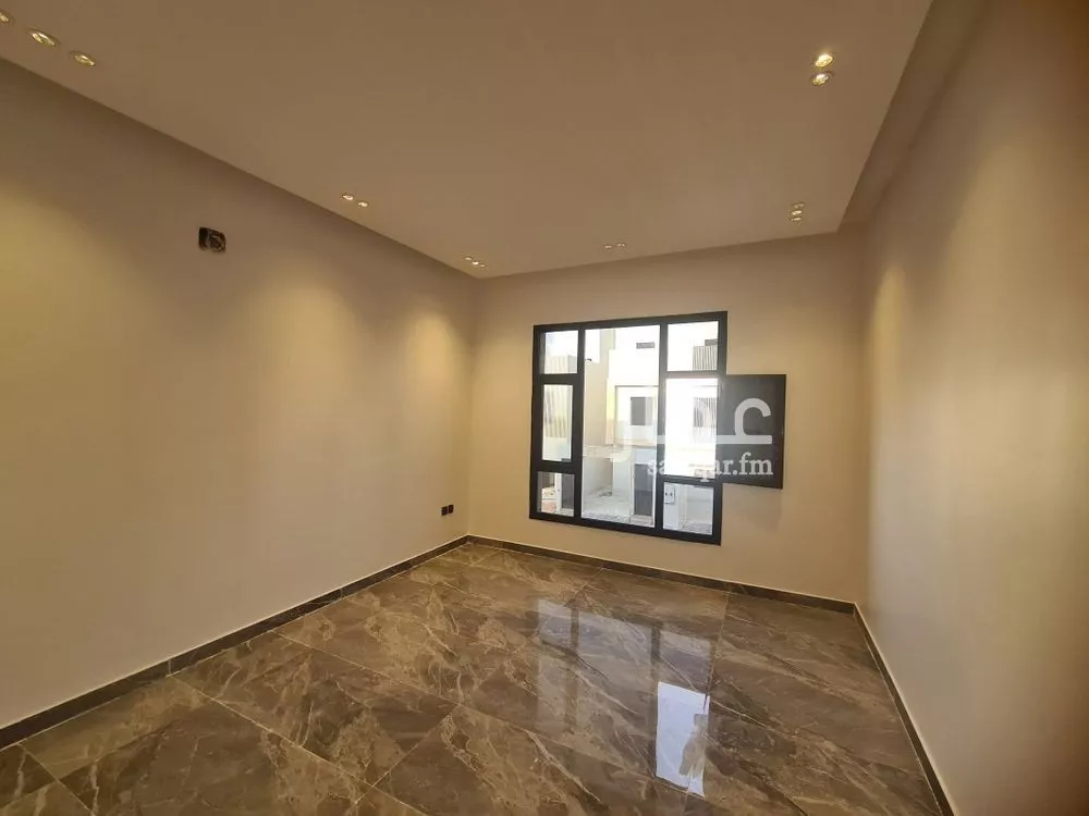 5 bedroom duplex in Okaz 14