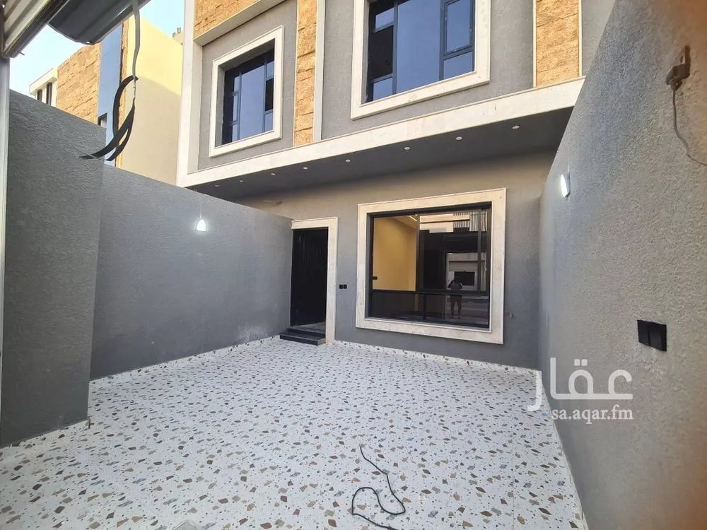 5 bedroom duplex in Okaz 3