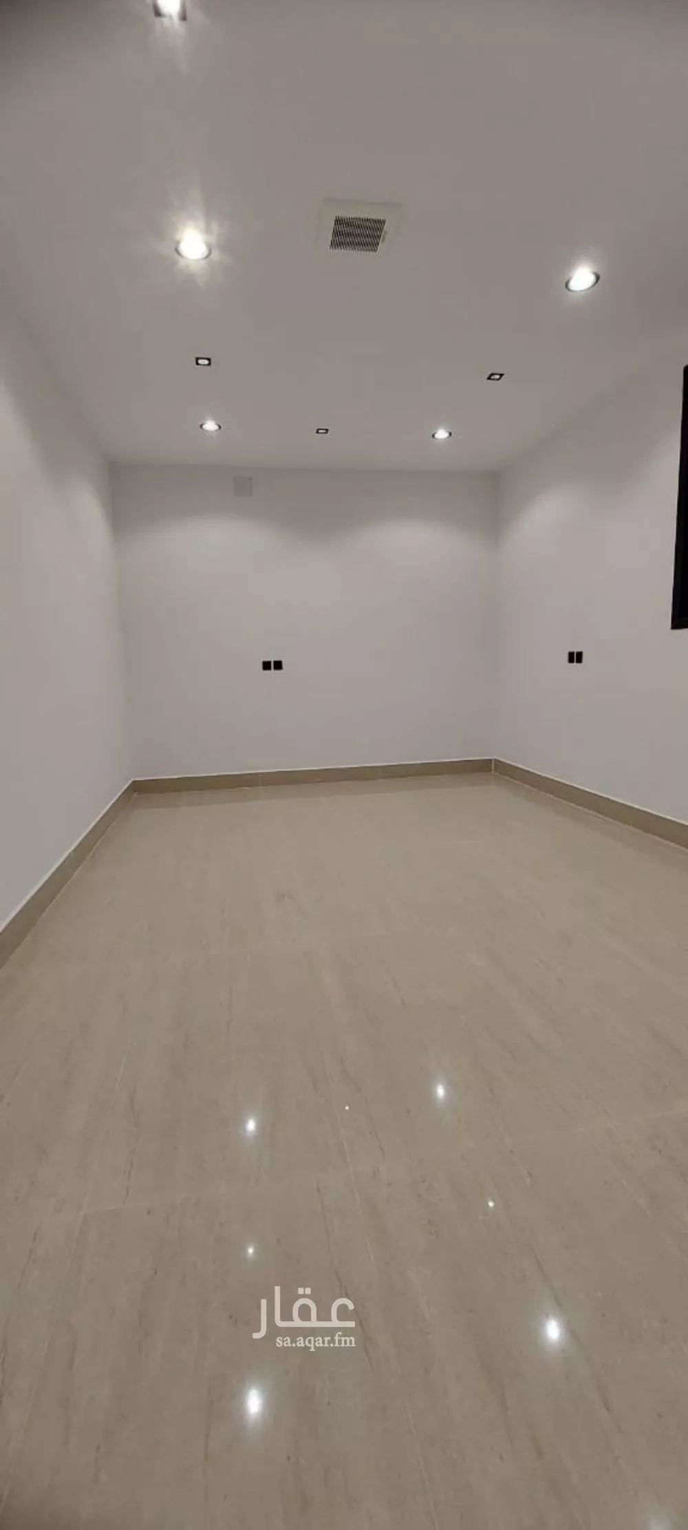 فيلا 6 غرف في العريجاء الغربية 20