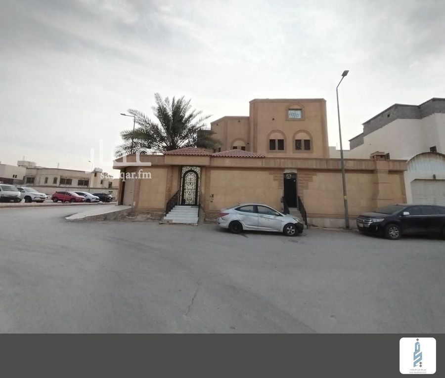 9 bedroom villa in As Suwaidi Al Gharabi, Riyadh 2