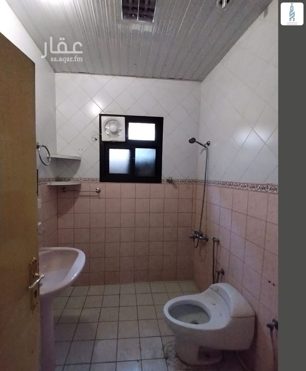 9 bedroom villa in As Suwaidi Al Gharabi, Riyadh 21