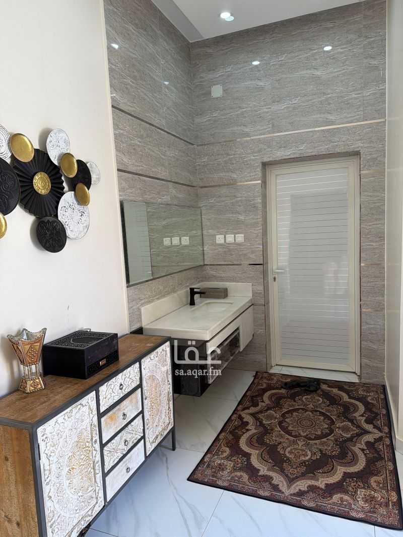 6 bedroom villa in Al Khraimi, Hail 9