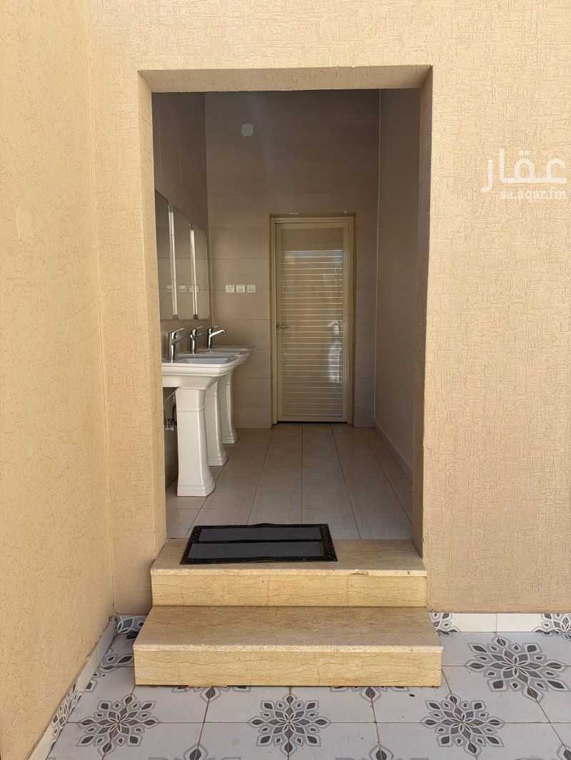 6 bedroom villa in Al Khraimi, Hail 4