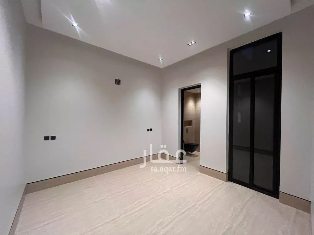 5 bedroom villa in Al Aridh 7
