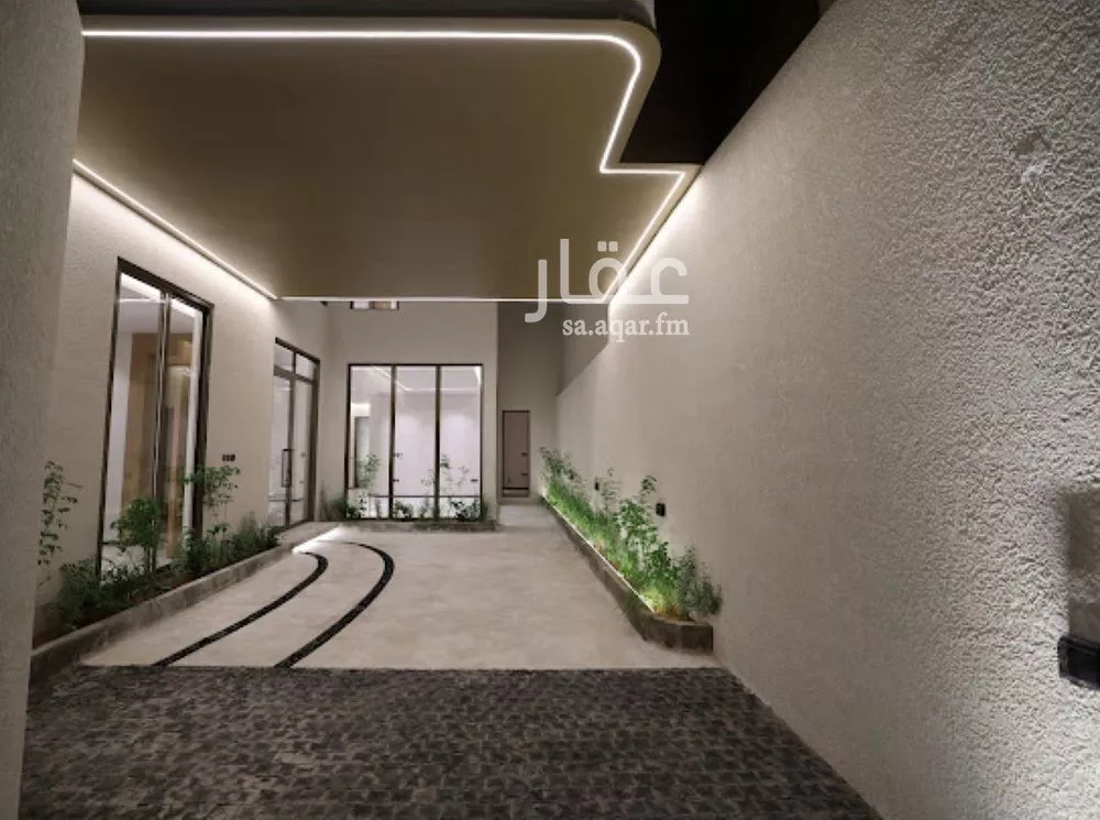 4 bedroom villa in Al Aridh 8