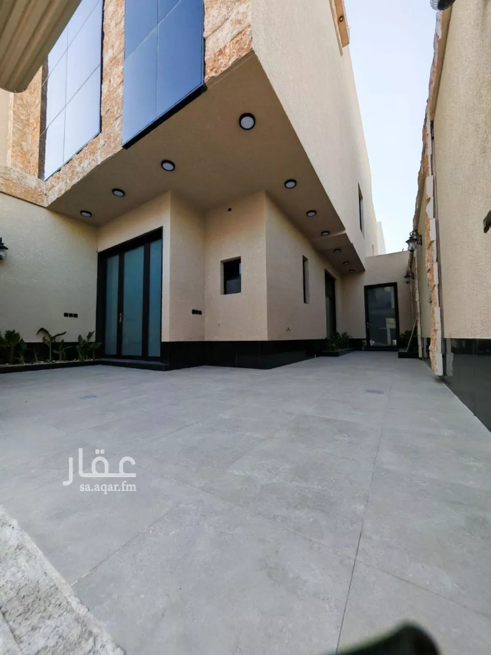 5 bedroom villa in Al Narjis 5