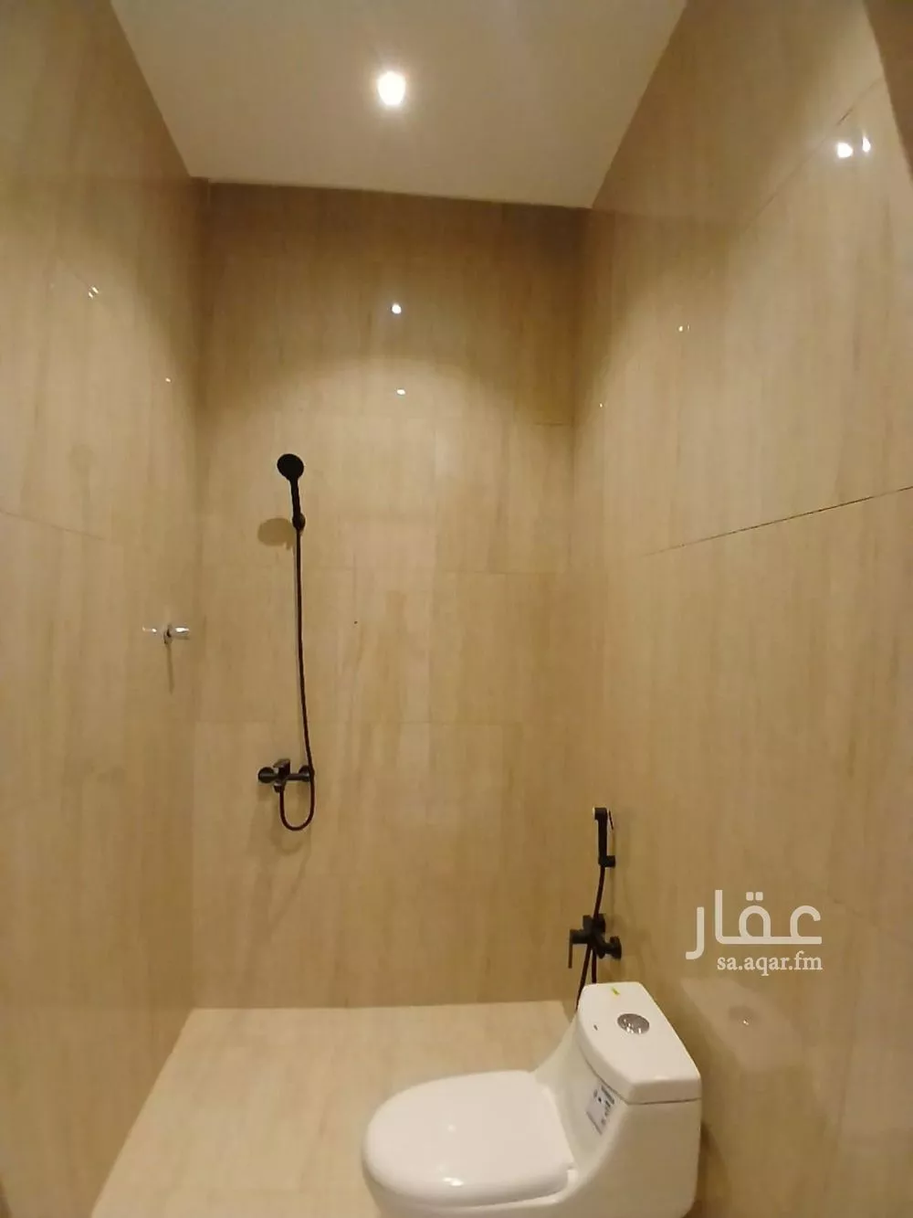 7 bedroom villa in Al Janadriyah 16