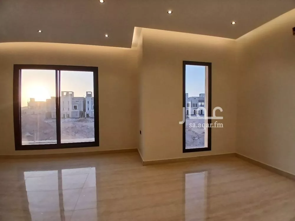 7 bedroom villa in Al Janadriyah 10