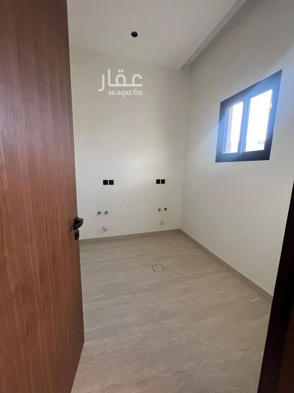 فيلا 6 غرف في النرجس 18