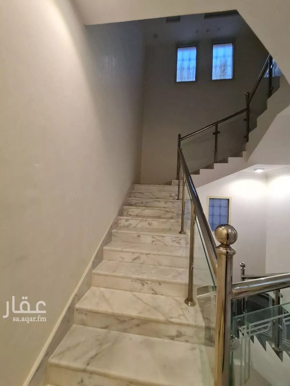 فيلا 9 غرف في المونسية 6