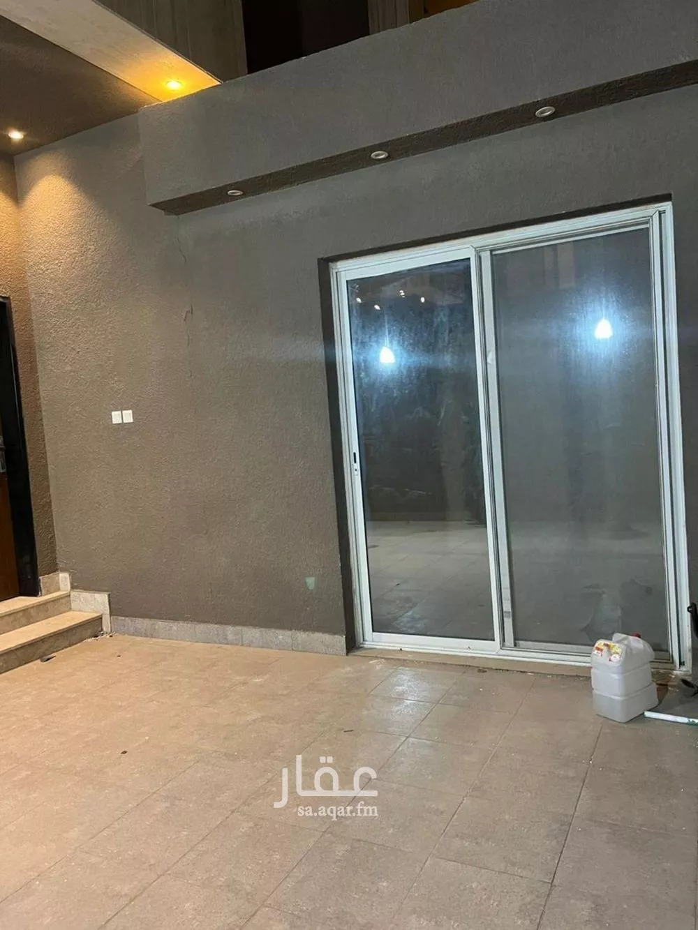 فيلا 5 غرف في العارض 6