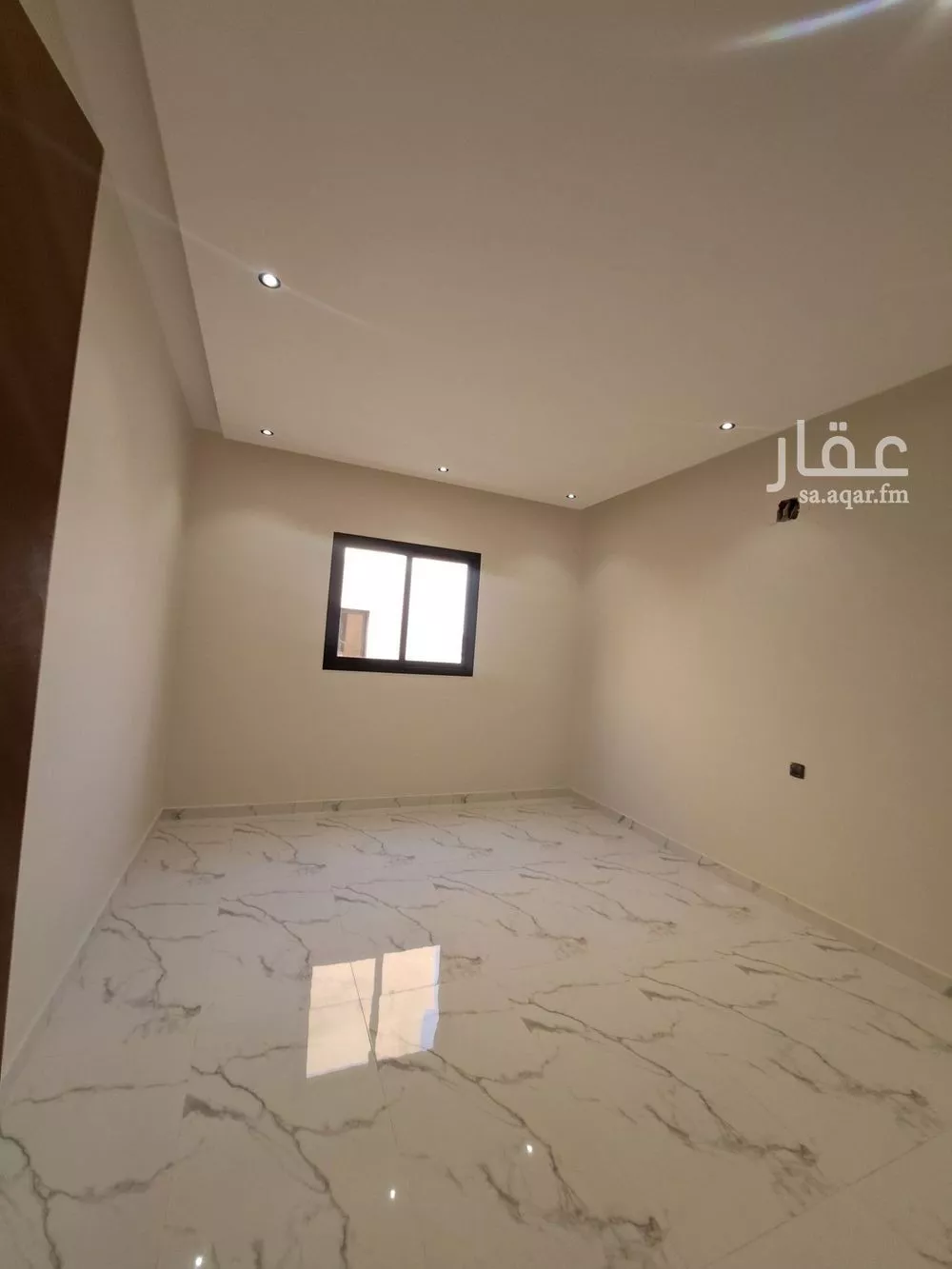 فيلا 6 غرف في طويق 10