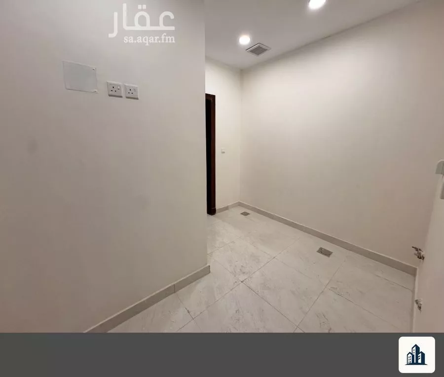 3 bedroom villa in Al Janadriyah 19