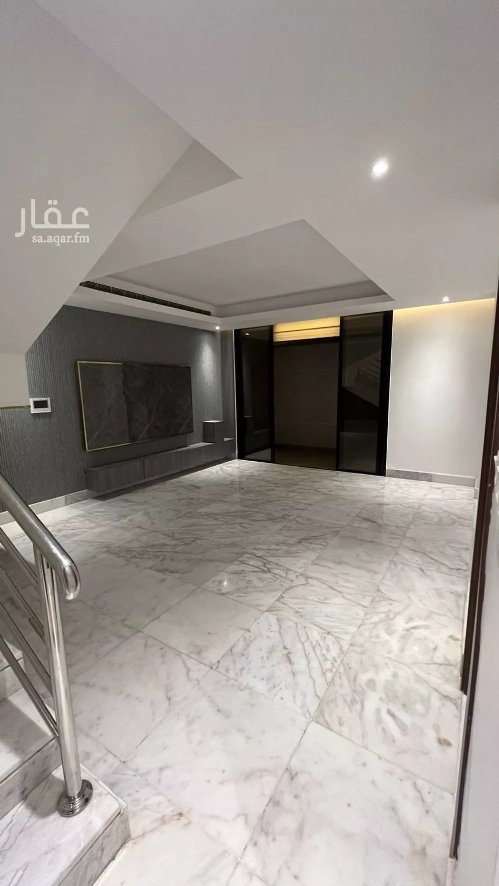 فيلا 5 غرف في العارض 3