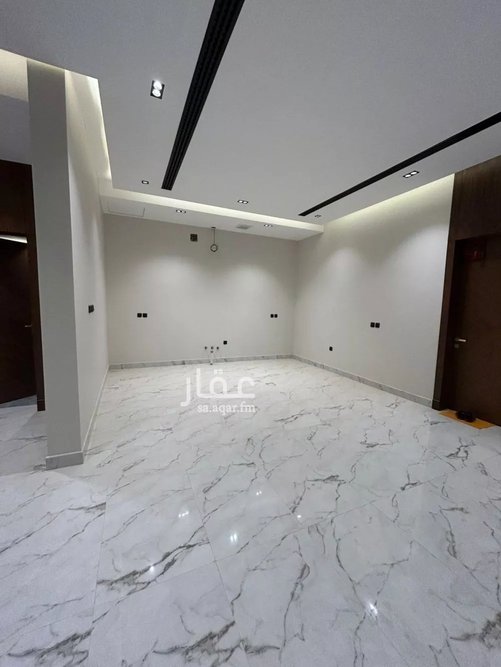 5 bedroom villa in Al Narjis 2