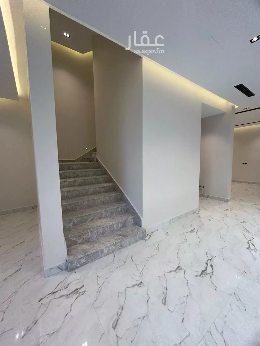 5 bedroom villa in Al Narjis 16