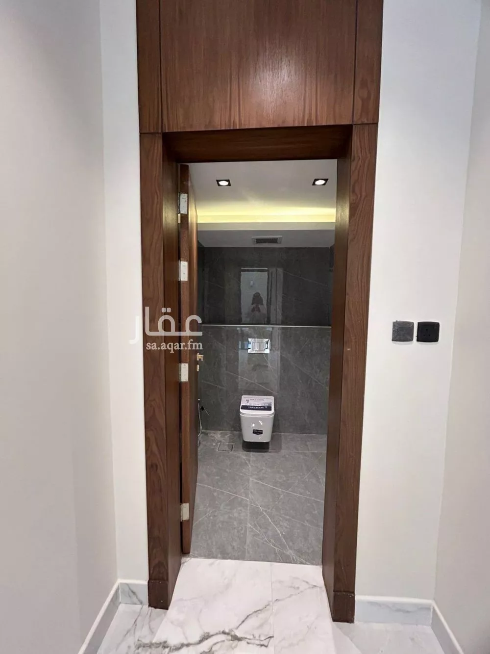 5 bedroom villa in Al Narjis 25
