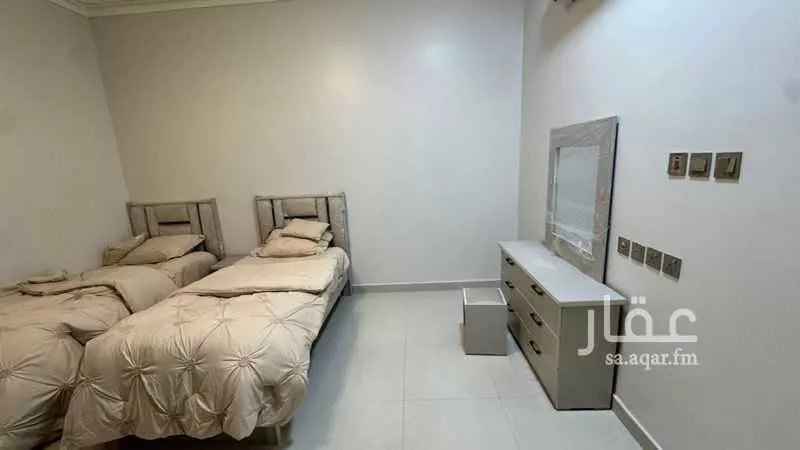2 bedroom floor in Al Aziziyah 5