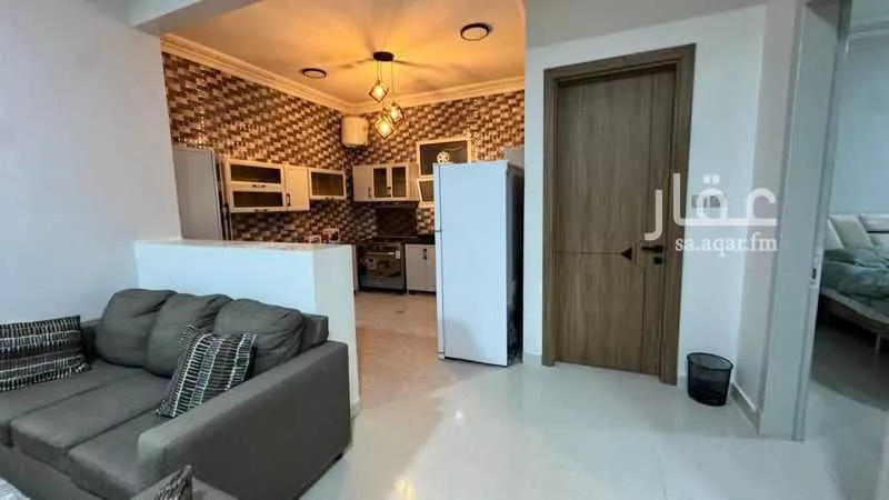 2 bedroom floor in Al Aziziyah 7