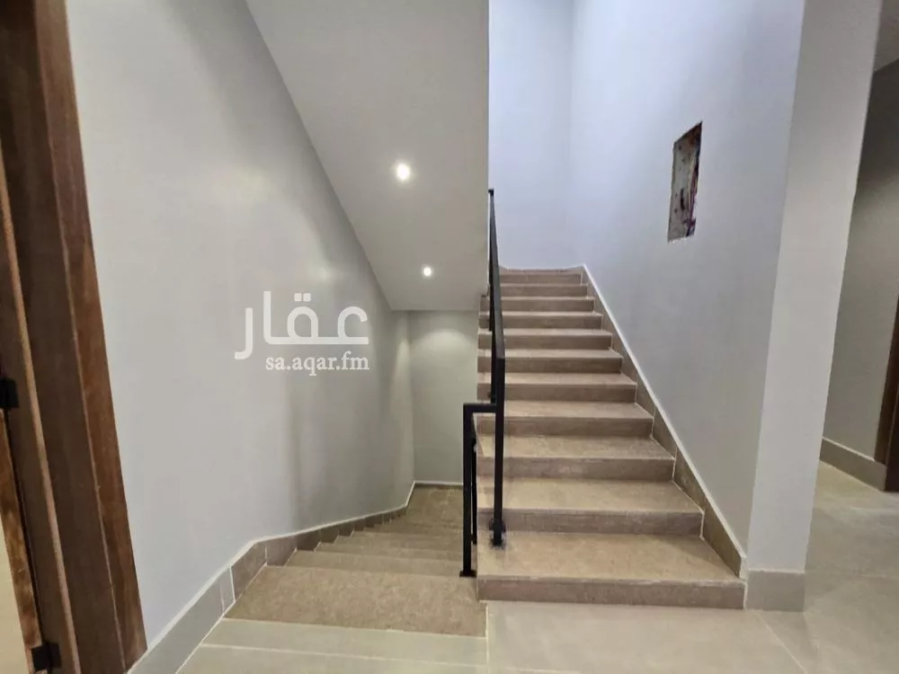 5 bedroom villa in Okaz 2