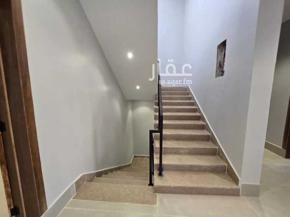 5 bedroom villa in Okaz 7