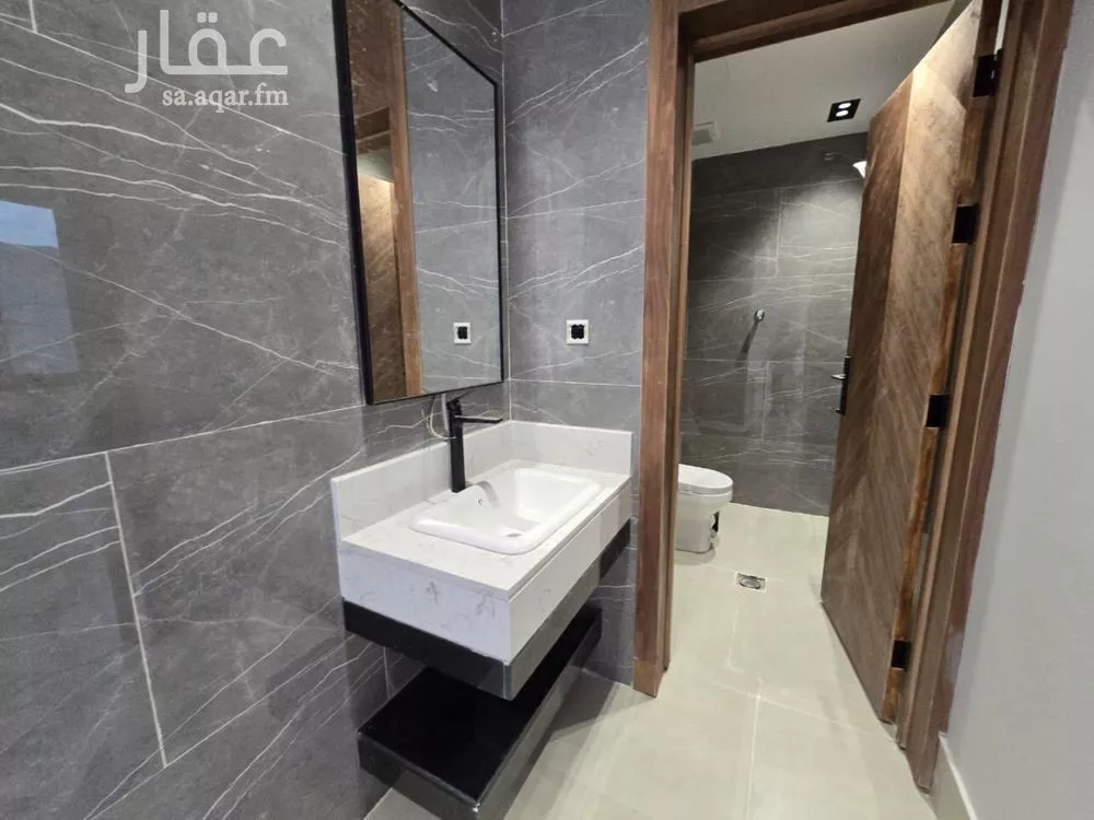 5 bedroom villa in Okaz 10