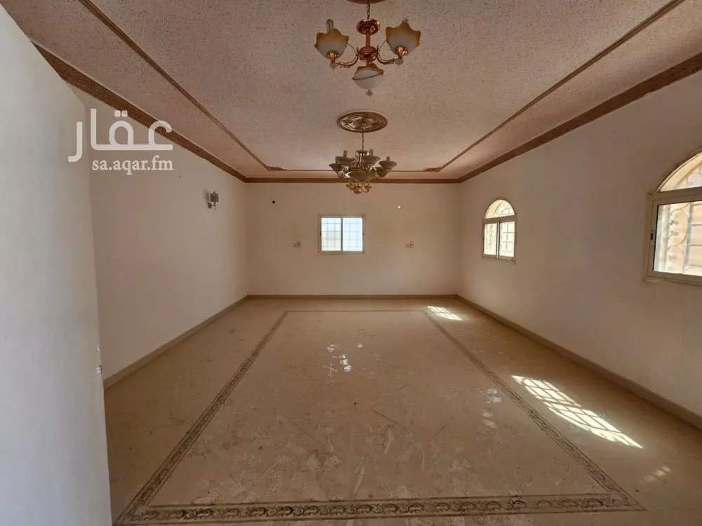 فيلا 4 غرف في المونسية 5