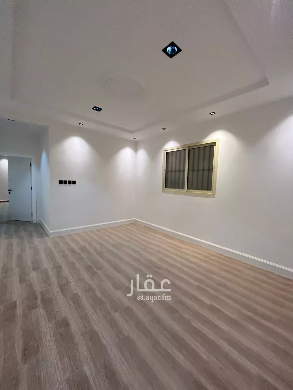 فيلا 5 غرف في الحزم 25