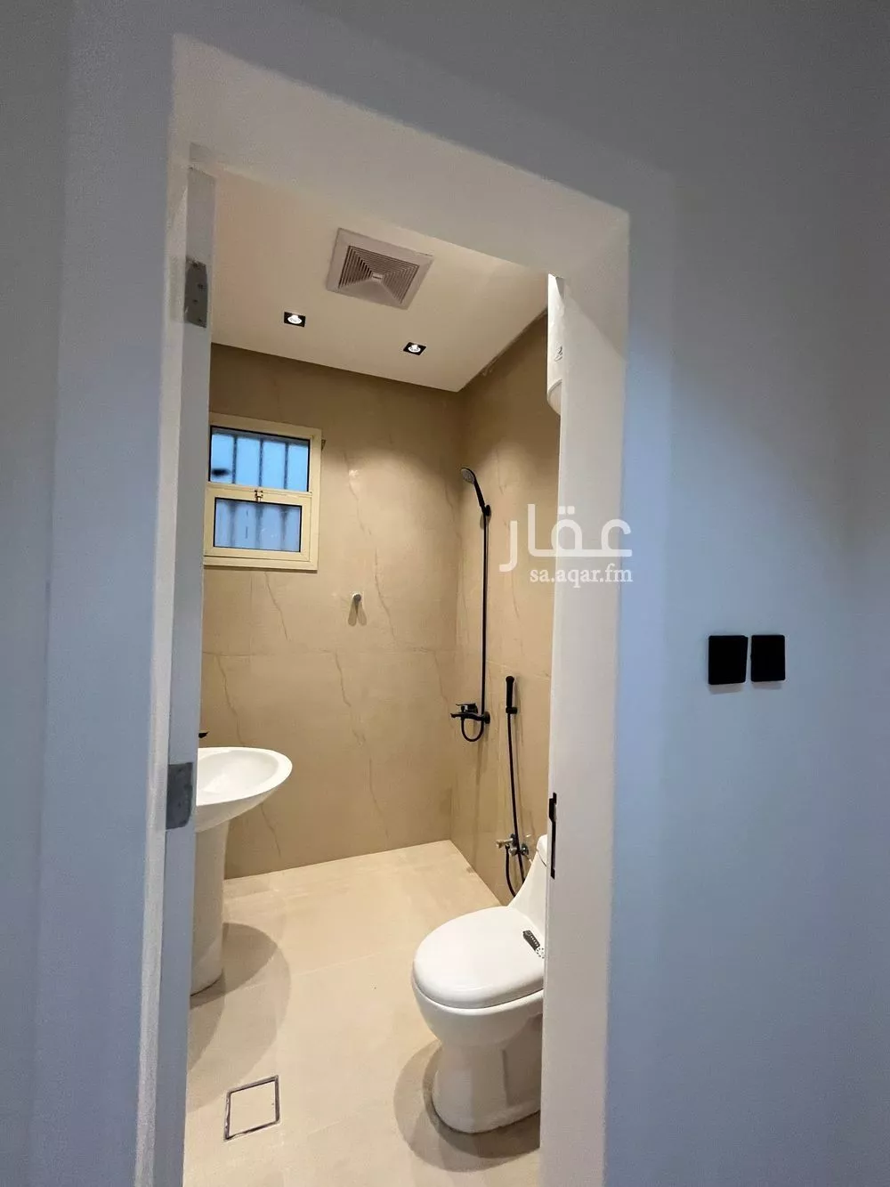 فيلا 5 غرف في الحزم 27