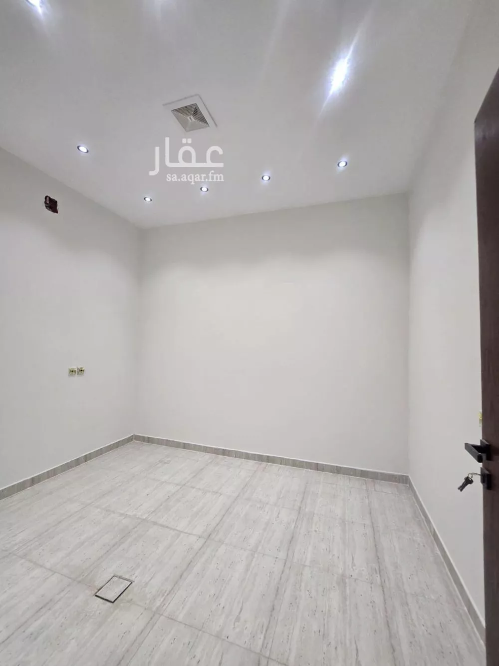 فيلا 5 غرف في طويق 14