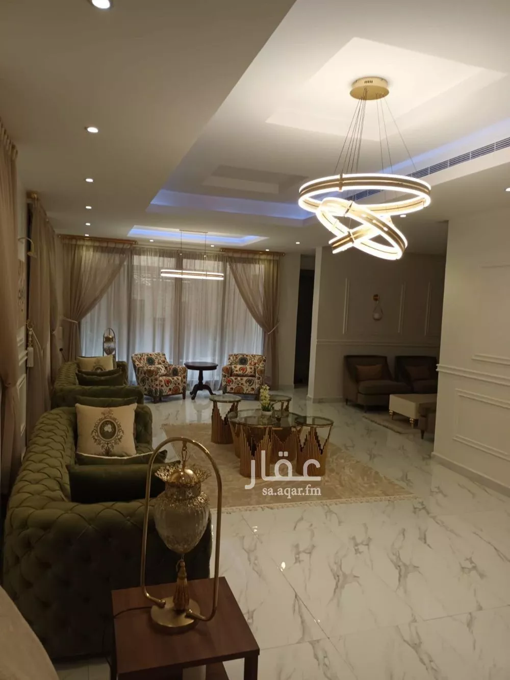 فيلا 5 غرف في العارض 17