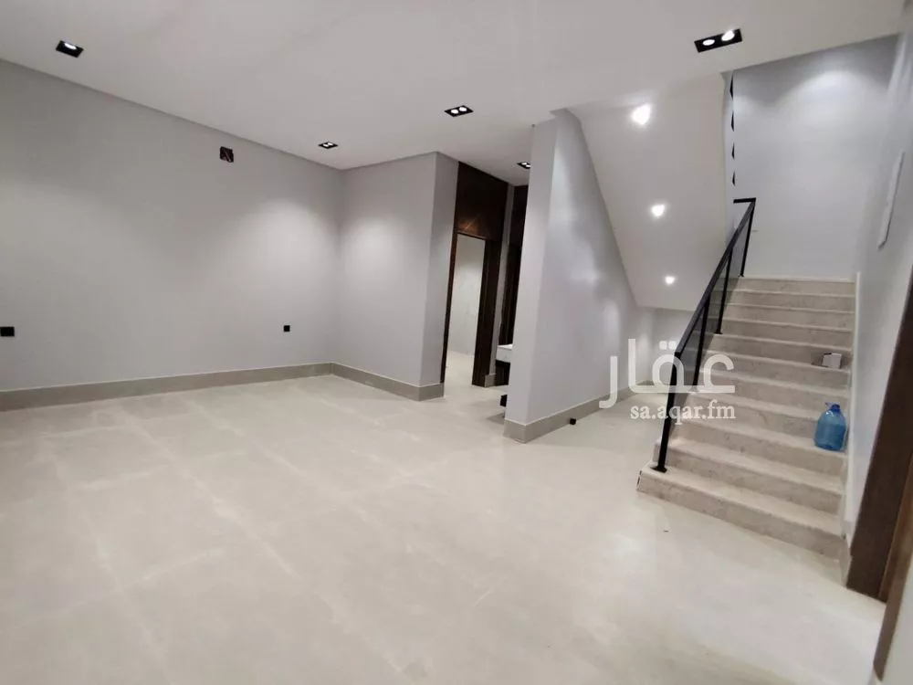 7 bedroom villa in Al Uraija Al Gharbiyah 12