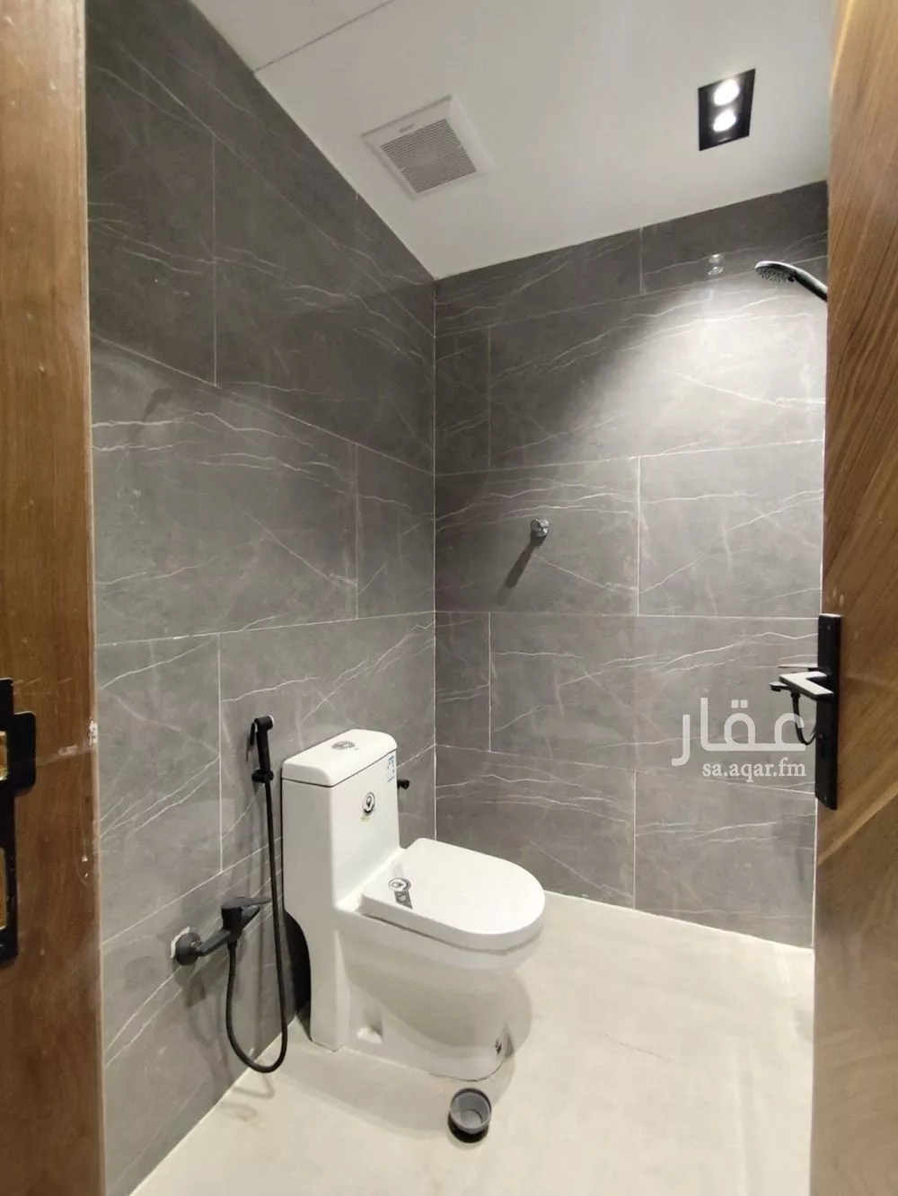 7 bedroom villa in Al Uraija Al Gharbiyah 8