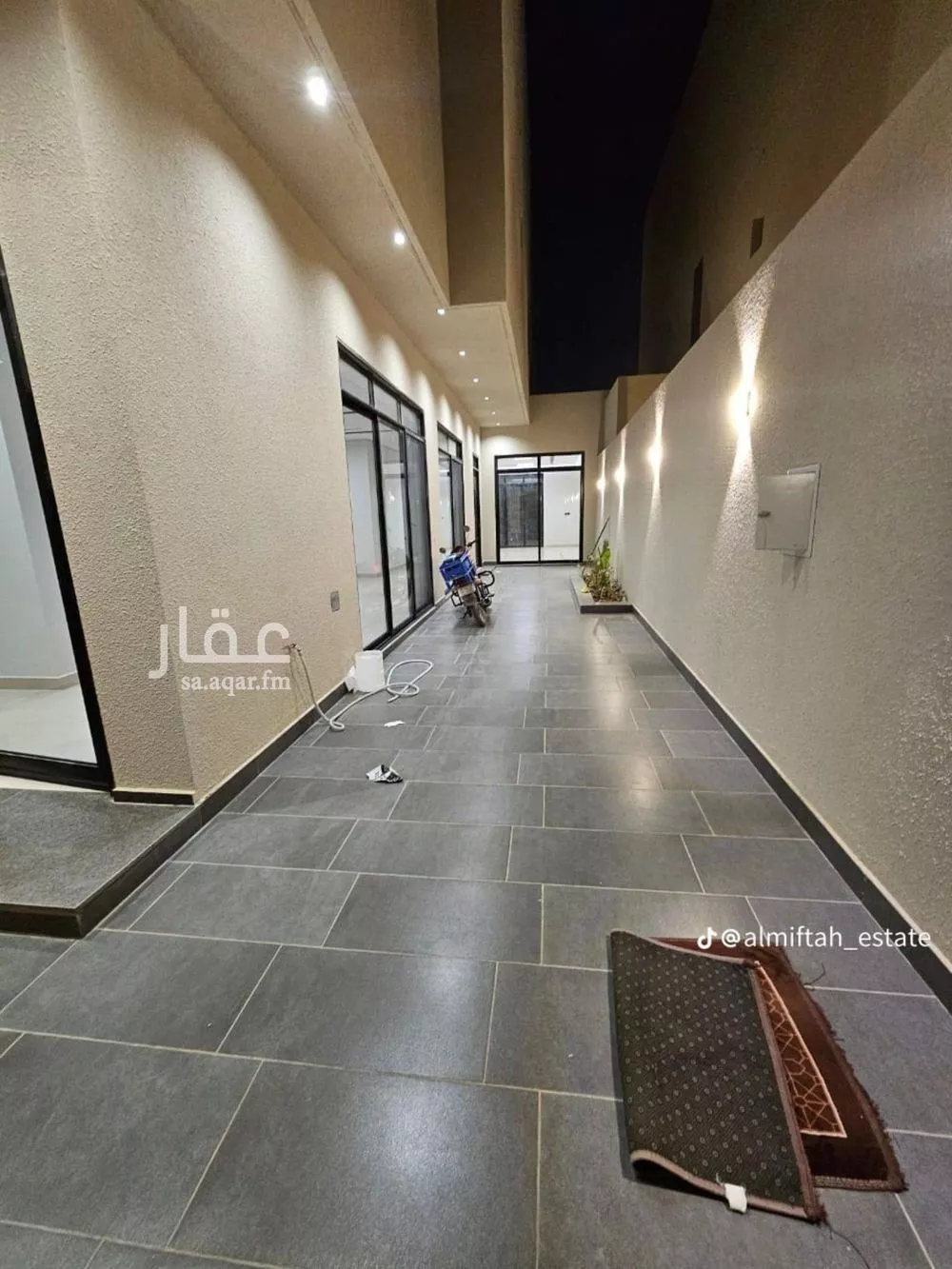 فيلا 4 غرف في النرجس 5