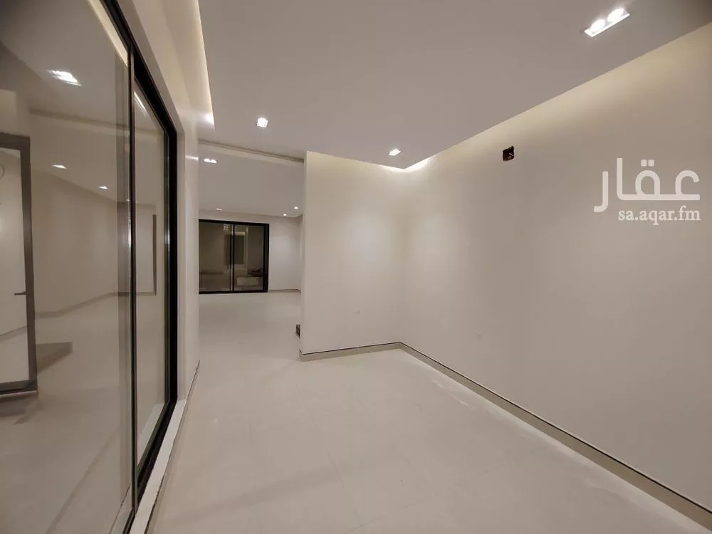 5 bedroom villa in Al Rimal 11