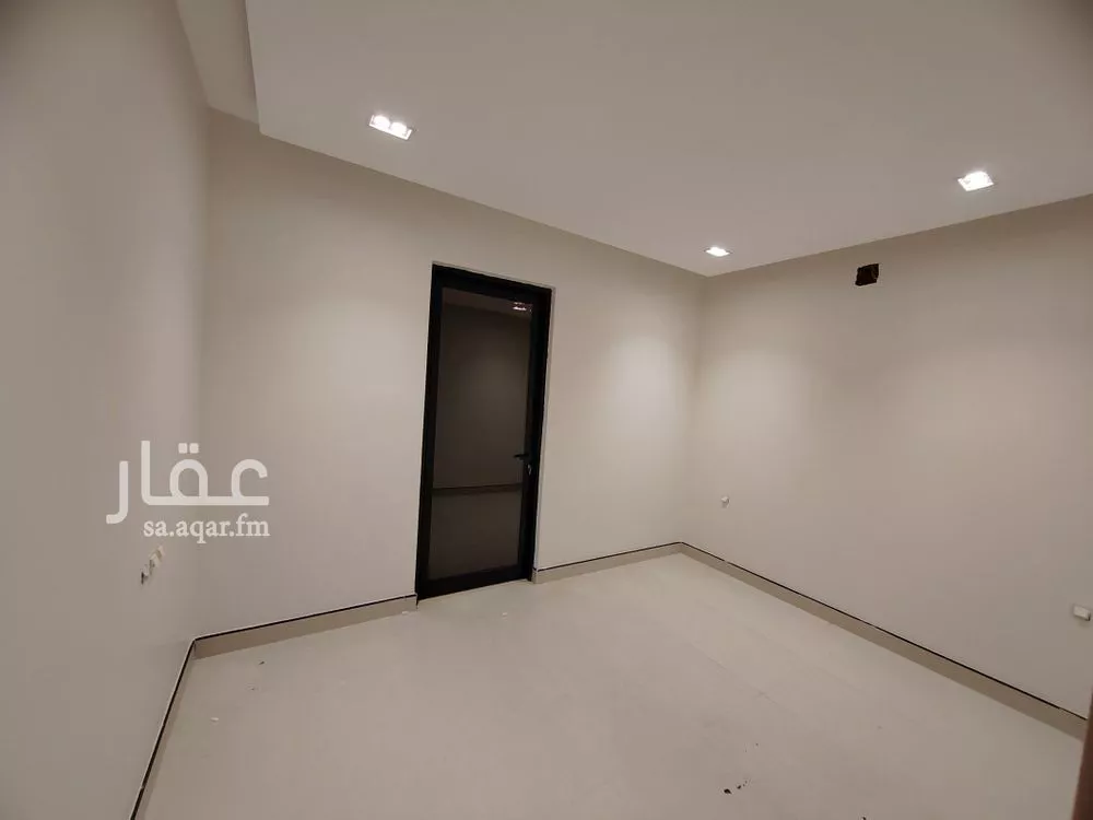 5 bedroom villa in Al Rimal 4
