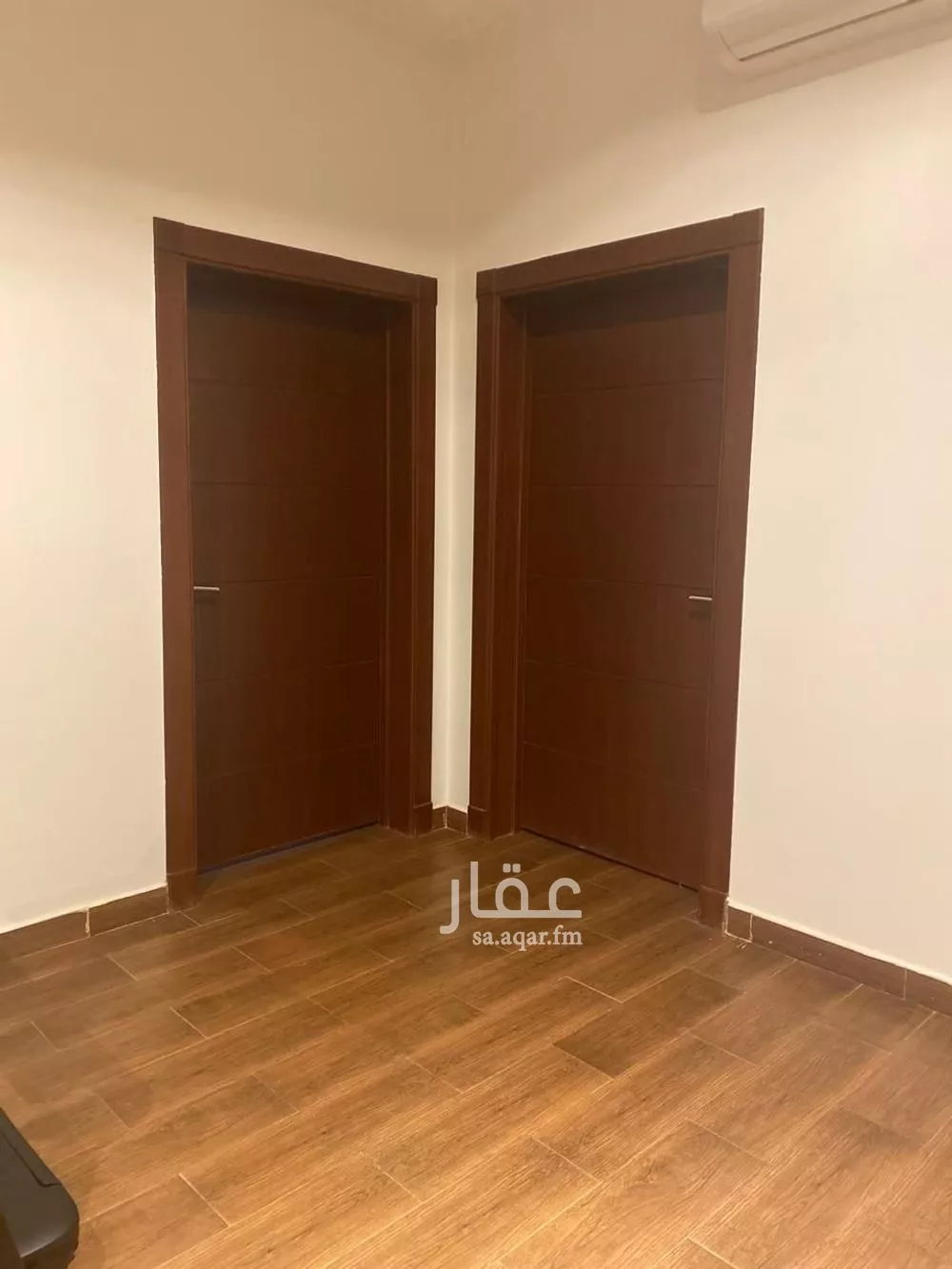 فيلا 8 غرف في النرجس 13
